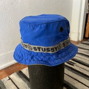 Stussy bucket hat